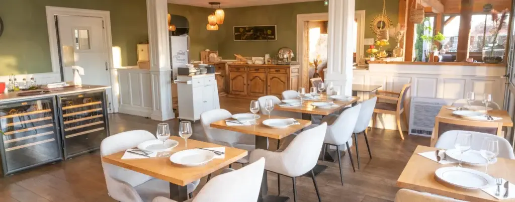 Salle restaurant et petit-déjeuner